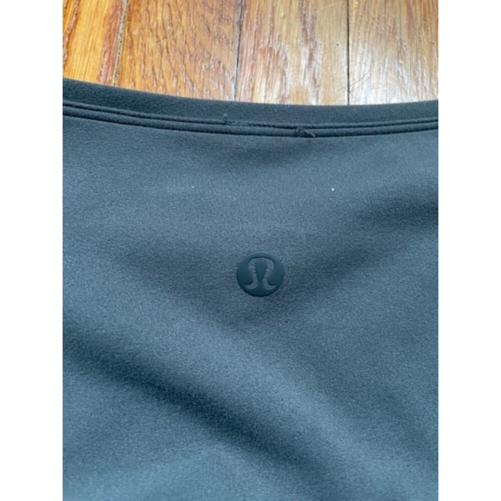 Lululemon Back in Action Short Sleeve *Nulu T-Shirt Size 8 Graphite Gray - Picture 3 of 3